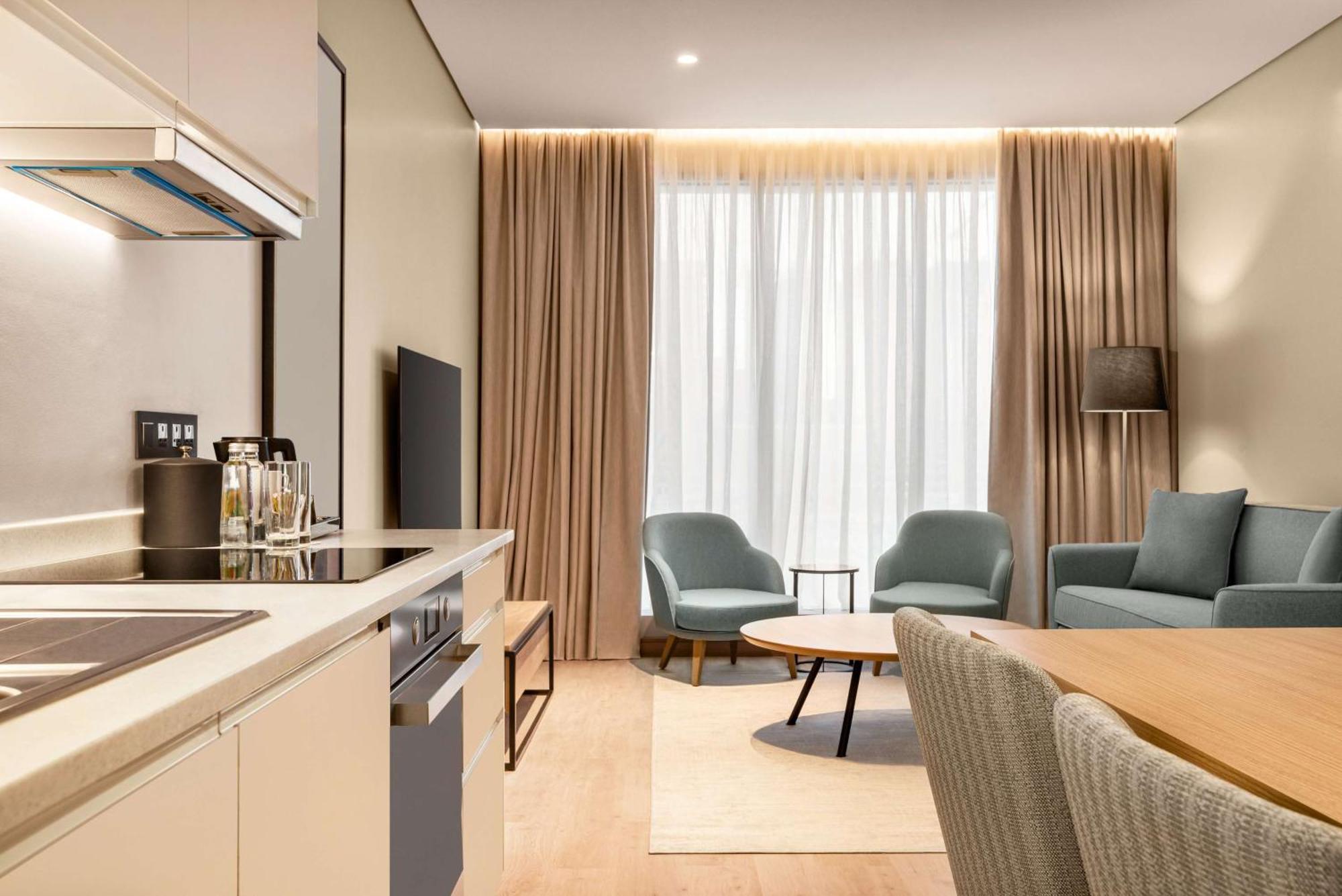 Radisson Hotel & Residence Riyadh Olaya Kültér fotó